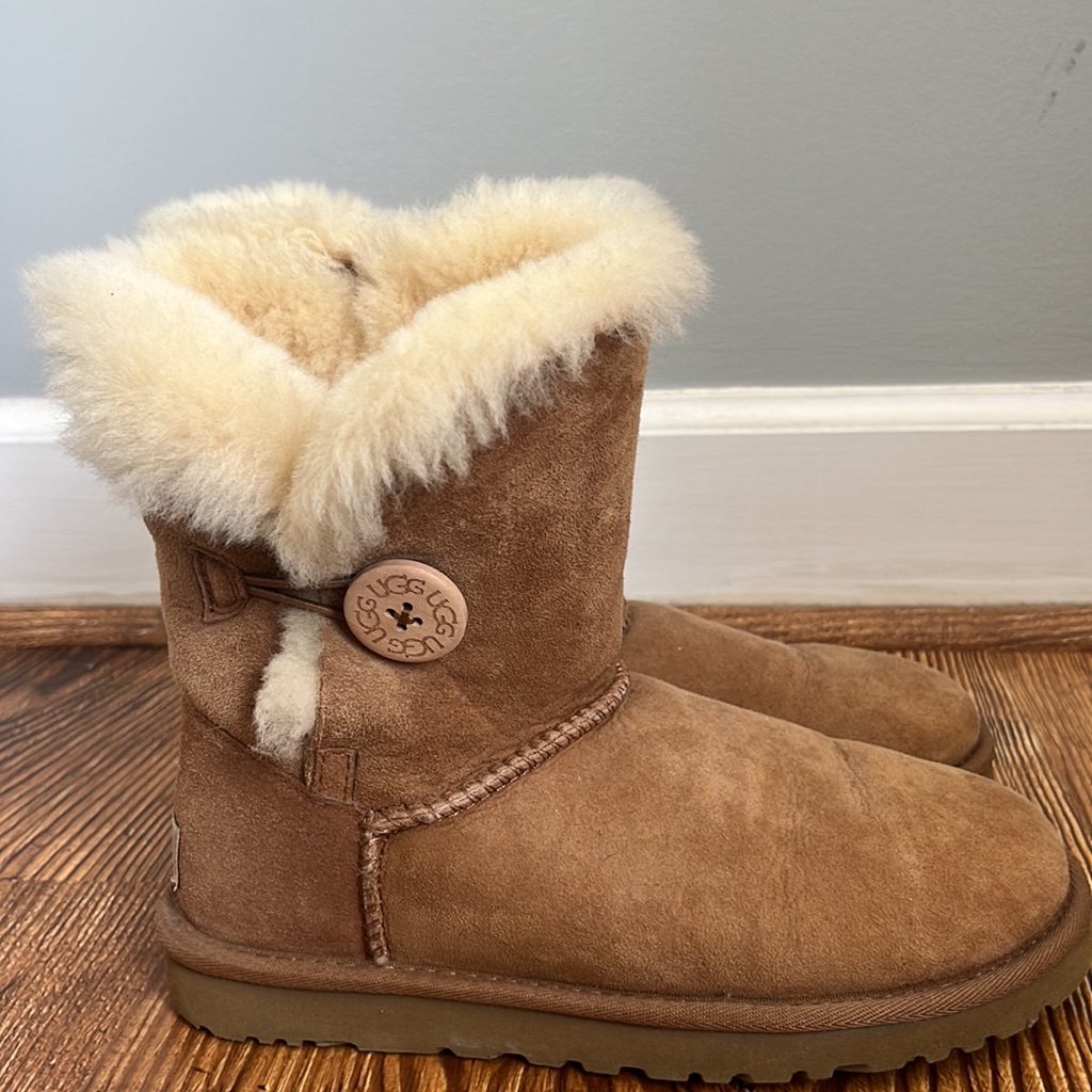 Ugg Bailey Button I